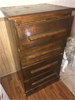 Four drawer chest of drawers