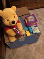 Winnie the Pooh Reads