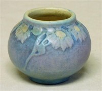 Sadie Irvine Newcomb Pottery Cabinet Vase.