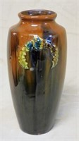 Peters & Reed Standard Glaze Wreath Vase.