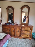 9 Drawer Long Dresser w/double mirrors