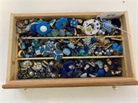 Approx. 109 Pair of Clip On Earrings