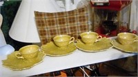 Cups and saucers set
