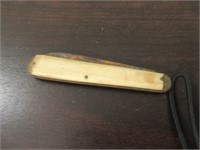Pocket Knife (handle Damage & Rusty(See Pictures)