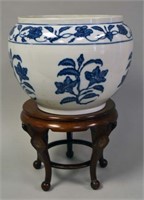 Mottahedeh Ming Dynasty Reproduction Jardiniere