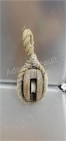 Vintage 3 in wood pulley with sisal rope