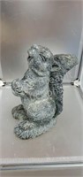 9 inch concrete squirrel garden statue