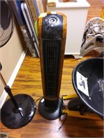 Standing tower fan