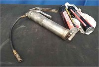 Grease Gun w/2 Tubes Grease