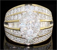 10kt Gold Oval 2.00 ct Diamond Cocktail Ring