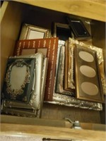 DRAWER OF ASSORTED PICTURE FRAMES