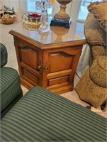 NICE WOOD OCTAGON END TABLE - OPEN CABINET