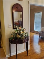 NICE ENTRY WAY TABLE AND MIRROR