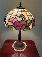 BEAUTIFUL STAINED GLASS LAMP