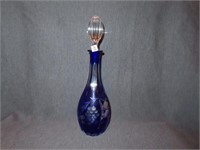 BLUE CUT TO CLEAR DECANTER - 14"