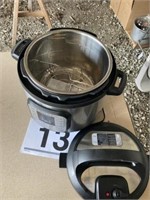 Instant Pot Stainless steel like new