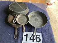 (1) Wagner  #10 (3) cast iron skillets no name