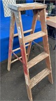 4' Wood Ladder