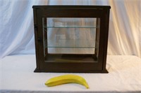 Small display cabinet with 2 glass shelves