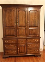 Vintage Pennsylvania House Oak Wardrobe