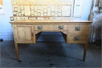 Gorgeous Tiger Oak Desk