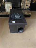 Cat box, radio