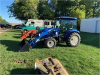 New Holland Boomer 45 MFWD tractor with cab