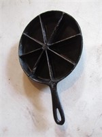iron cornbread pan