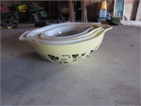 pyrex nesting bowl set