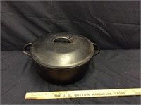 LODGE Cast Iron Dutch Oven with Lid