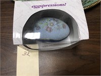 NIB Eggspressions Blue Floral Egg