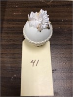Eggspressions White Silk Flower Egg