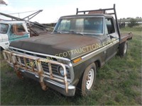 1975 Ford F250 flatbed pickup,