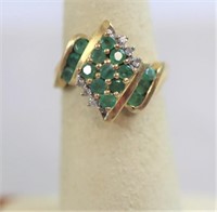 10k gold emerald & diamond ring