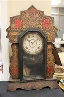 Vintage kitchen clock w/ pendelum & key