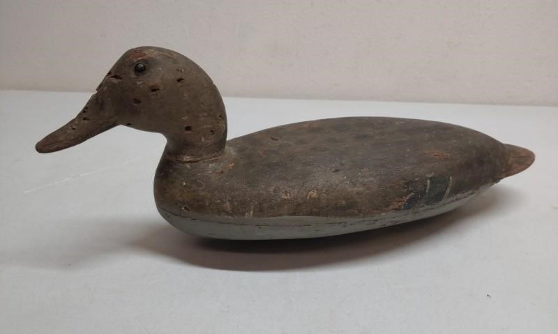 723 -2 Day Auction License Plates, Duck Decoys, Guns and Mor