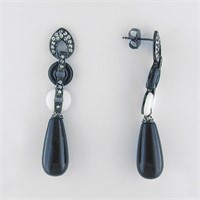 Black and White Fashion Dangle Earrings