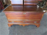 AMERICAN DREW INDEP. (1) DRAWER LIFTTOP TRUNK