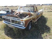 1973 Ford F100 parts vehicle,