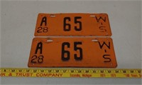 Pair 1928 WI license plates