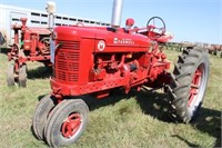 1952 IHC Super M Tractor  SN: F-13703