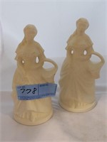 2 southern Belle figurines