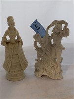 Colonial figurines lot of 2