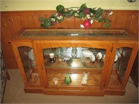 DISPLAY CABINET AND GLASS PAPERWEIGHT
