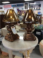 Set of two battery operated glass lamps