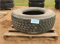 (1) FS 385/65R22.5 Tire #