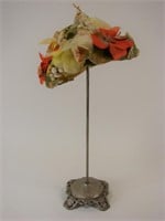 Vintage 1950s Hat With Velvet Flowers