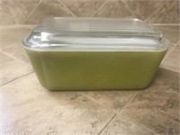Pyrex #0502 Green Refridgerator Dish w/Lid