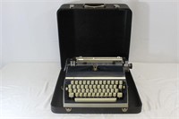 Vintage Adler Typewriter With Carrying Case