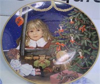 PLATE-42 THE WONDER OF CHRISTMA COLLECTOR'S PLATE